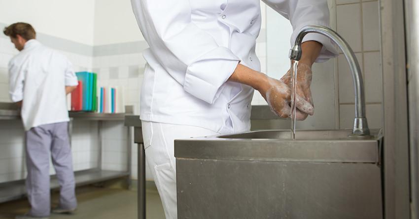Hygiène alimentaire : contrôles renforcés l'été dans les restaurants